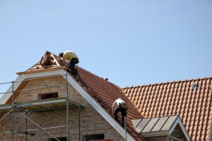 dakdekkers hellend dak vervangen